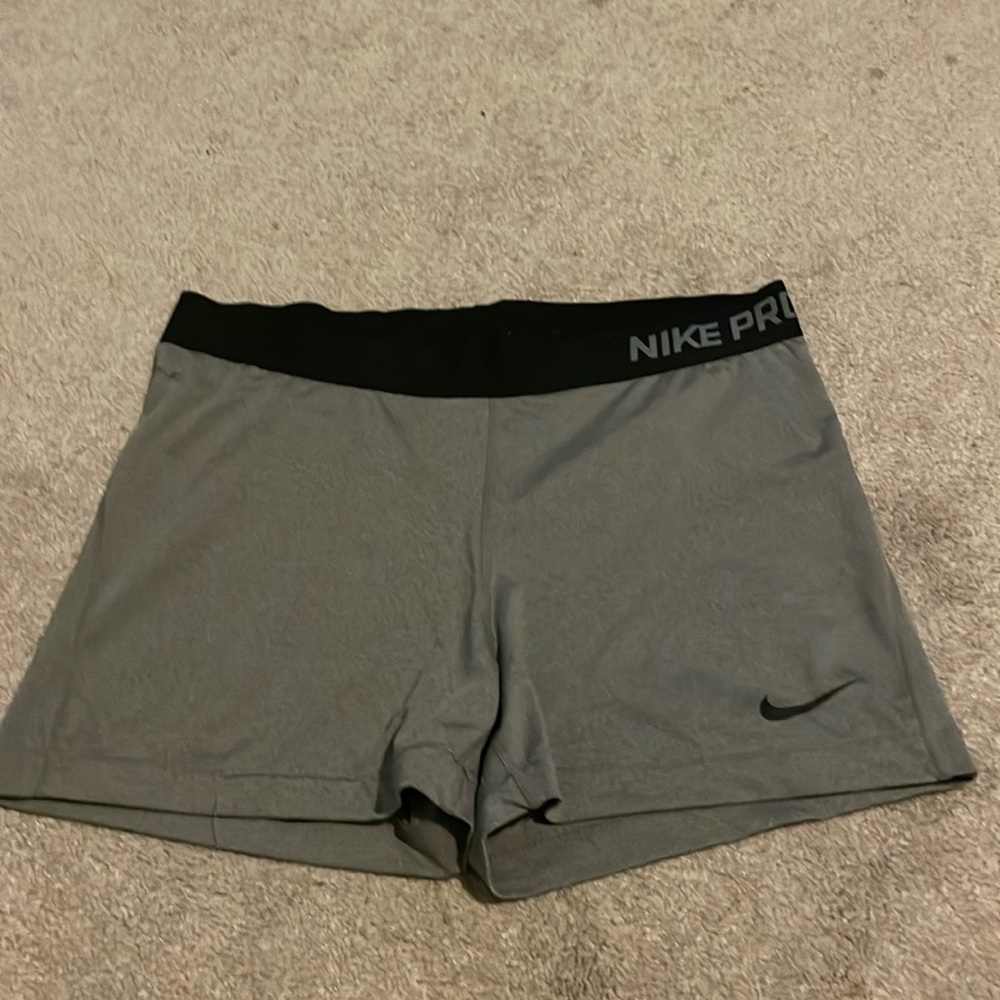 Black & gray Nike pro shorts